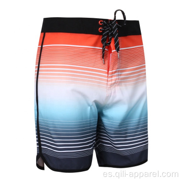 Los pantalones cortos coloridos de la playa del estiramiento del traje de baño de los hombres